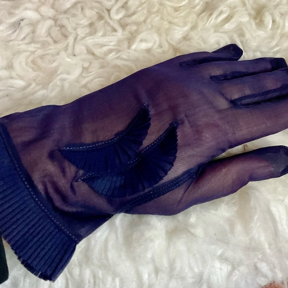 Sheer, true vintage peekaboo navy blue gloves 7.5